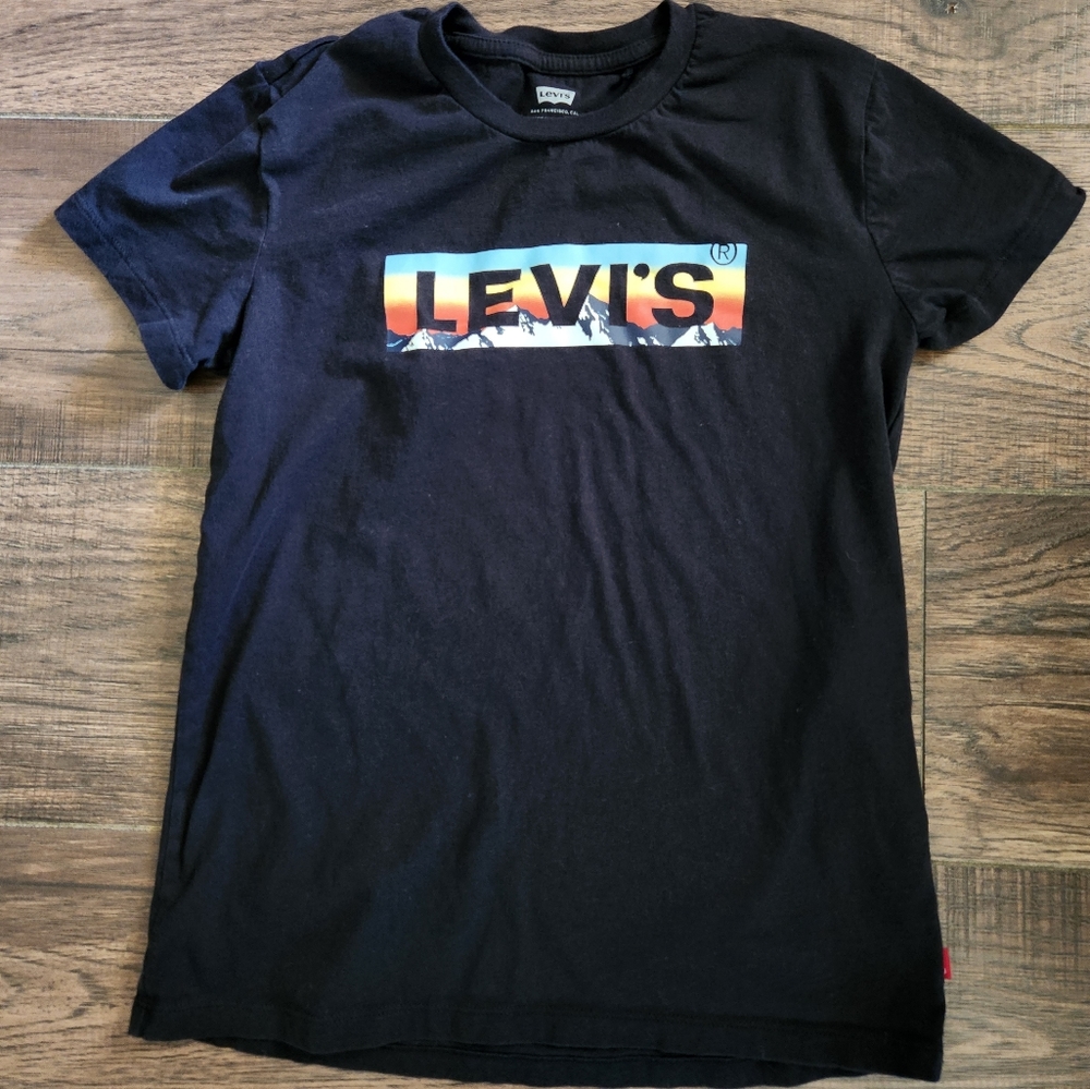 Levi's